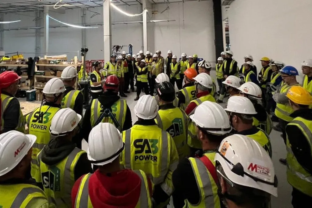 SA3 Power operatives at a site safety briefing