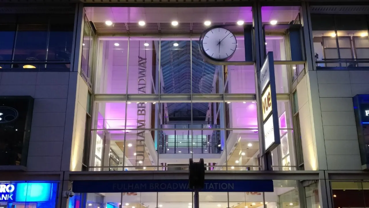 RGB LED floodlighting in the upper mall at Fulham Broadway Shopping Centre