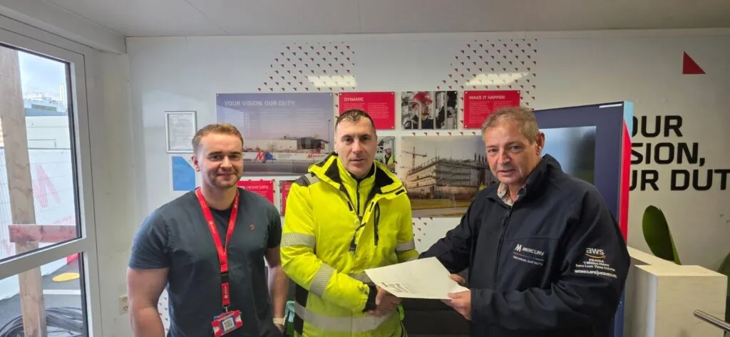 Ene Dumitrascu of SA3 Power receiving the Safety Incentive Reward, January 2026