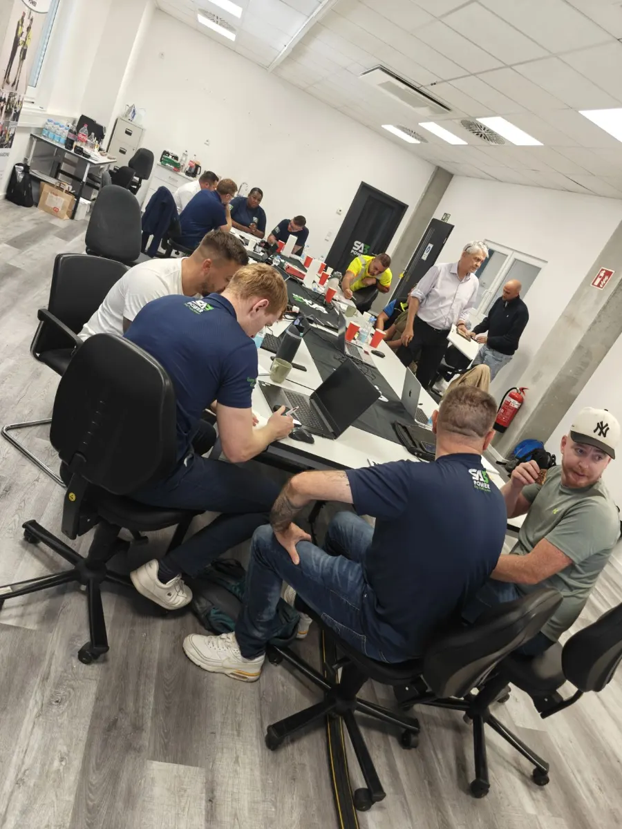 SA3 Power engineers and managers working together in the office
